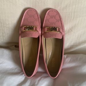 Mikael Kors pink faux leather moccasins size 7